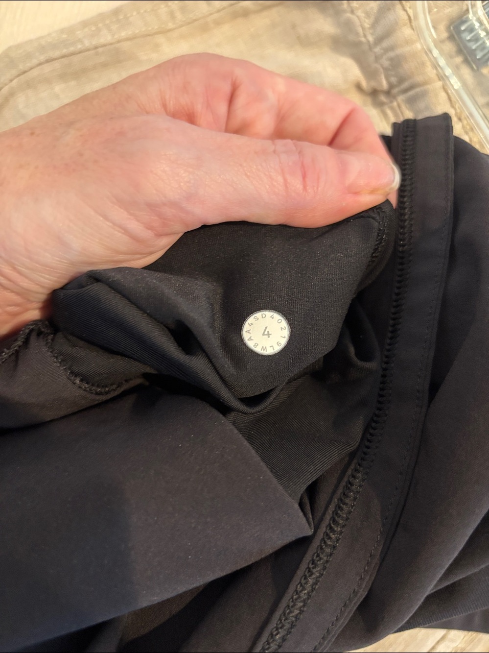 lululemon athletica Playoff Pleats Black 13” Athletic Skirt. Size 4 - Picture 10 of 11
